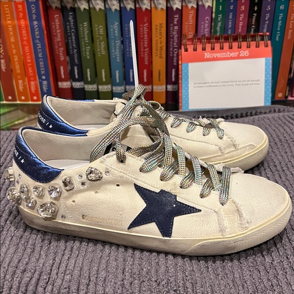 GOLDEN GOOSE limited
Size 37 Superstar Sneaker Embellished - Picture 3 of 16